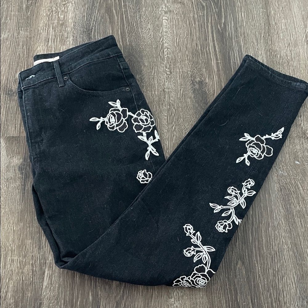 Levi Jeans with Floral Stitching